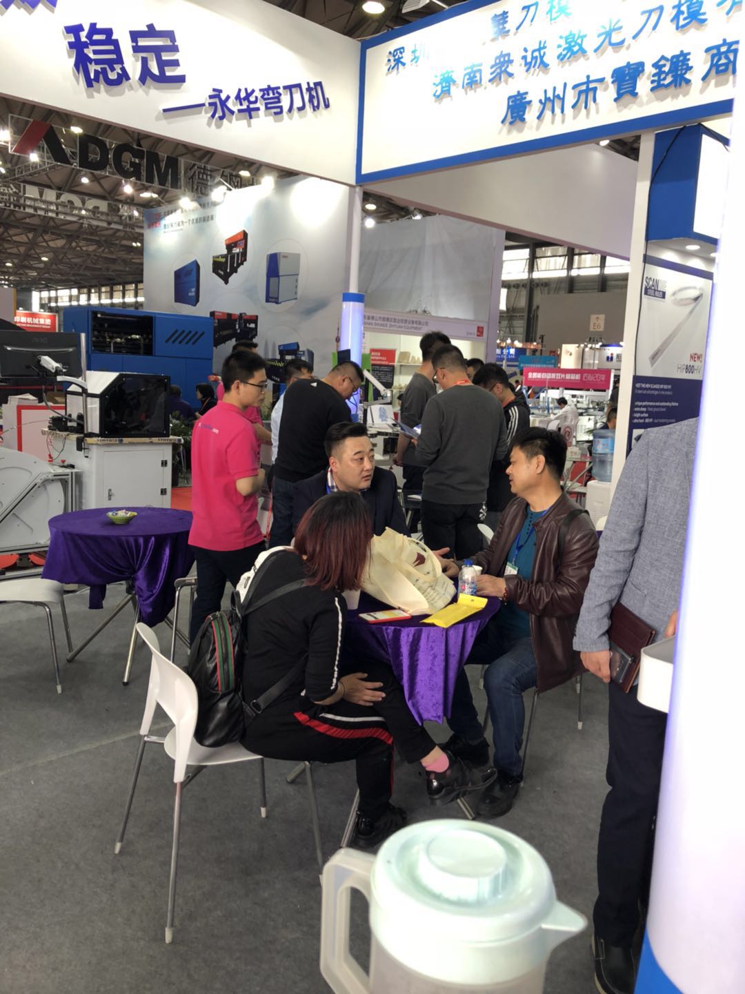 弯刀机展会现场