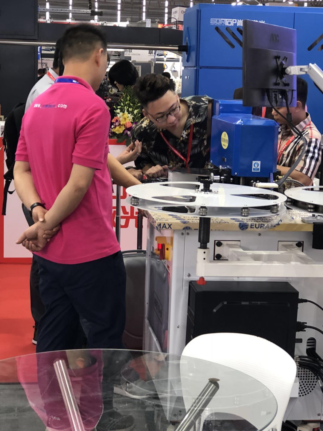 弯刀机展会现场